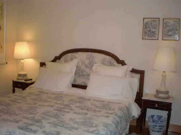 Hostal B&B Isabella Saint-Sébastien Hotel